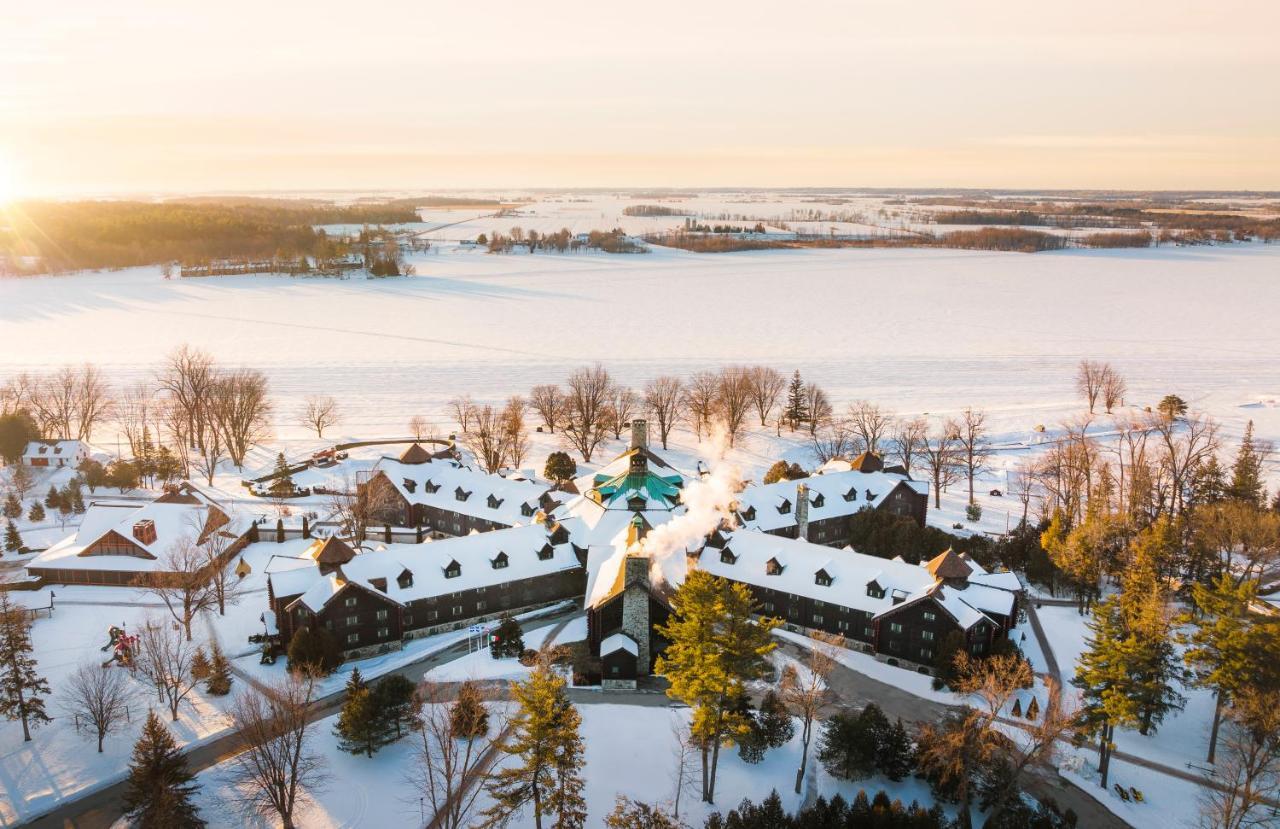 Fairmont Le Chateau Resort Montebello