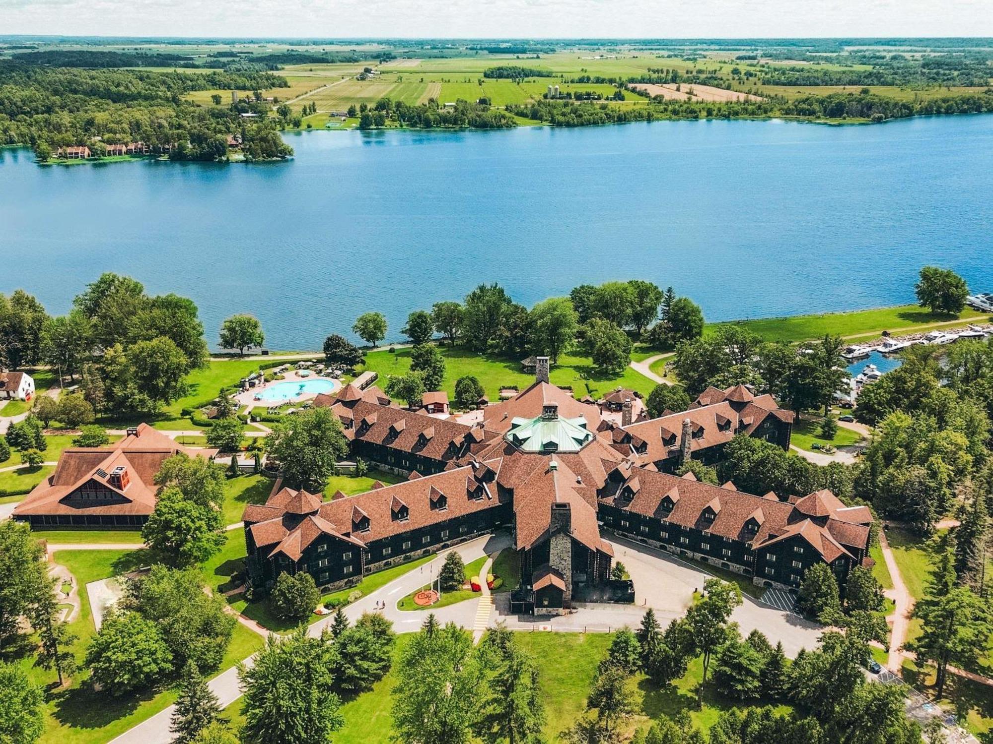 Fairmont Le Chateau