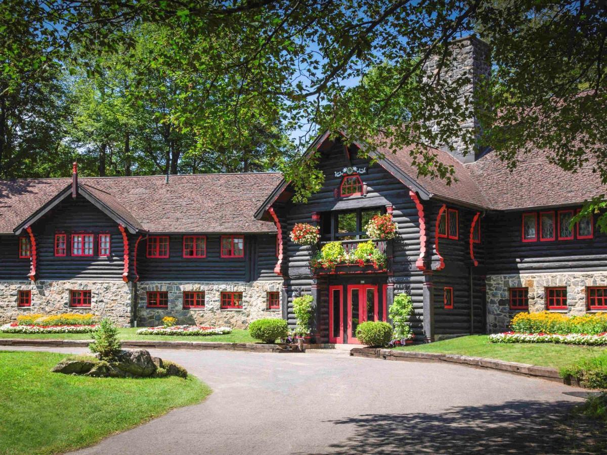 Fairmont Le Chateau Station touristique